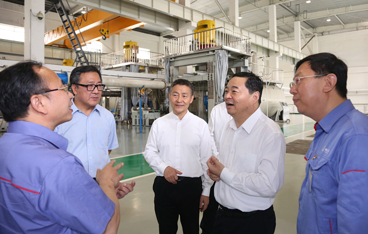 郝鹏与贝斯特集团一线科技人员深刻互换